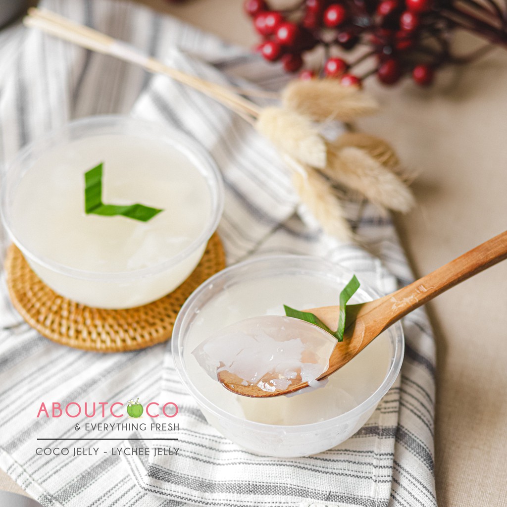 

Coconut Jelly with Lychee Jelly and Coconut Flesh in 200ml Bowl