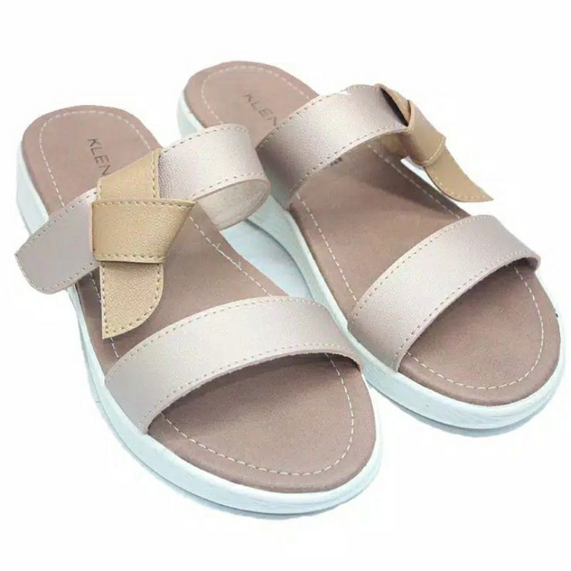 Sandal Klensia Size 38