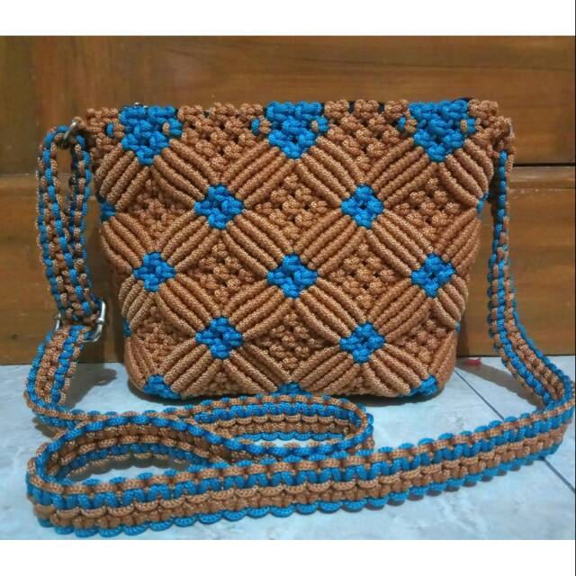 Tas slempang tali kur motif melati besar