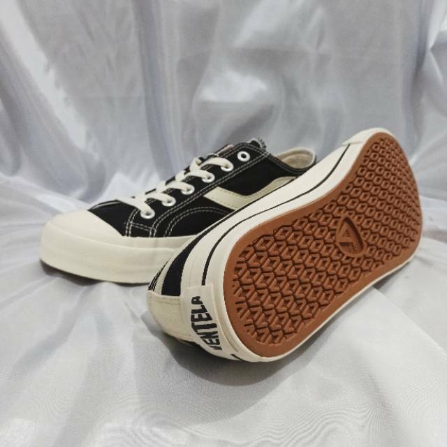 Public Low Black Natural