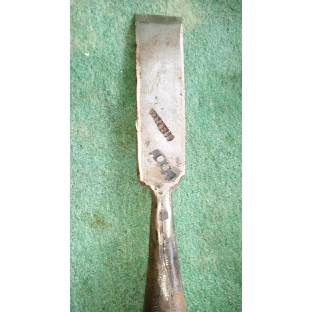 pahat tukang kayu besar