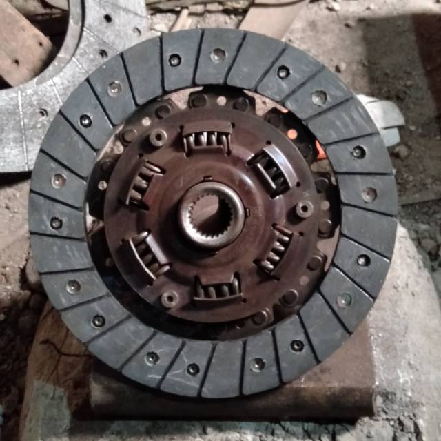 Kampas Kopling Isuzu Panther 2.3