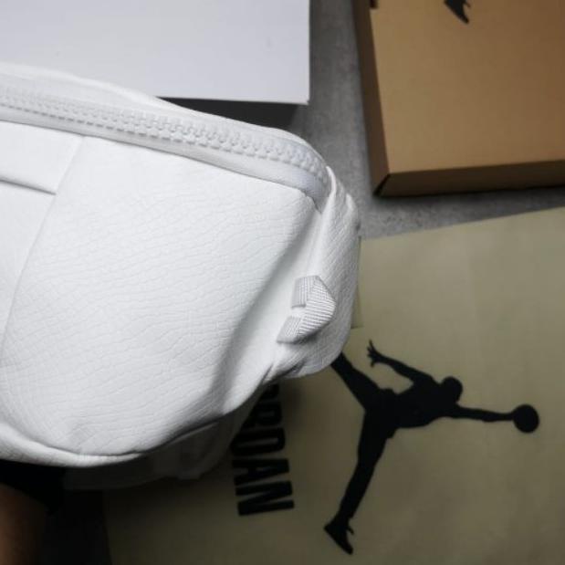 

❆ Air Jordan Waist Bag Regal White Gold Full Set Box, Paperbag N Dustbag ♧