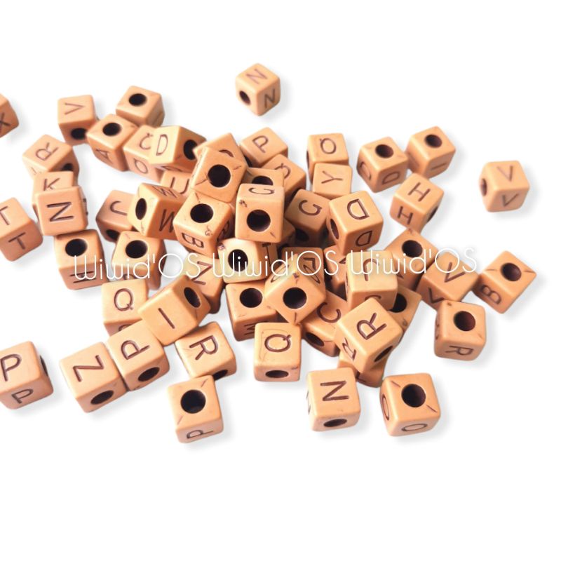 ( 35 bj ) MANIK HURUF DADU COKLAT 10 mm