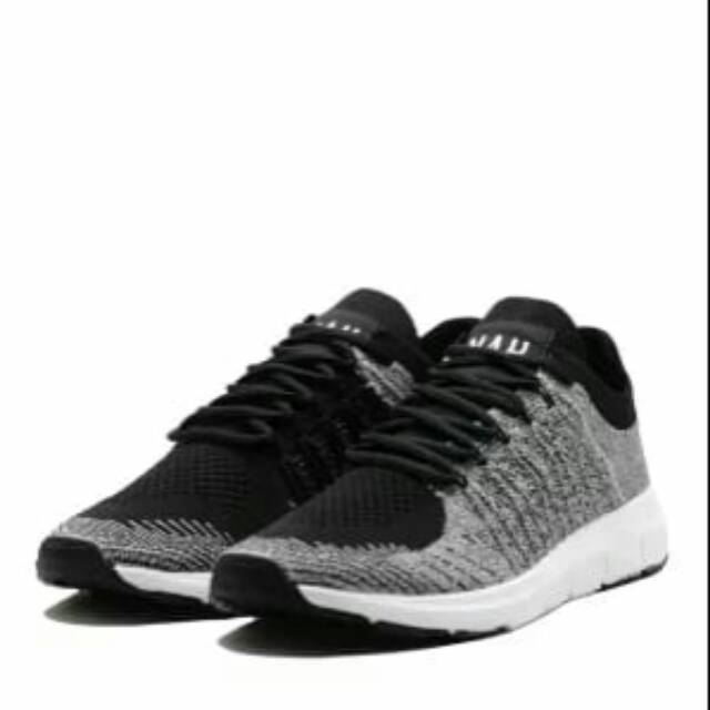 Baru nih 
Sneakers NAH PROJECT YAS FLEXKNIT 2.0 oreo gray