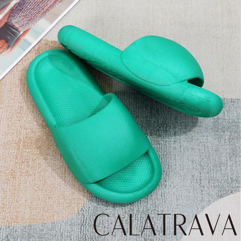 SENDAL WANITA KARET FLUFFY CALATRAVA 2268