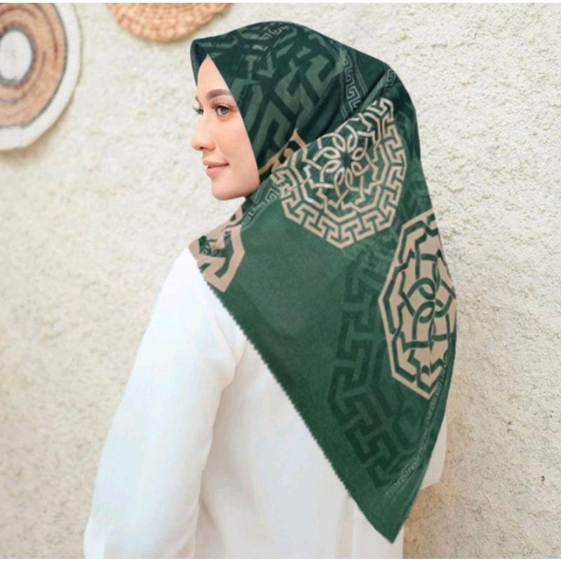 PROMO TERBARU  Hijab Segiempat Motif Diana Hijau / hijab segi empat / Kerudung Deenay / hijab voal m