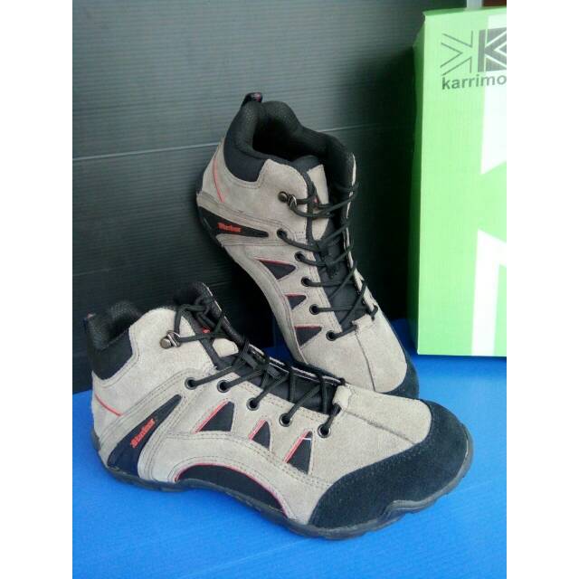Sepatu karimor tinggi