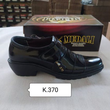 Sepatu kulit pria pantofel kantor Polri TNI security guard PNS sepatu kerja formal tampil keren