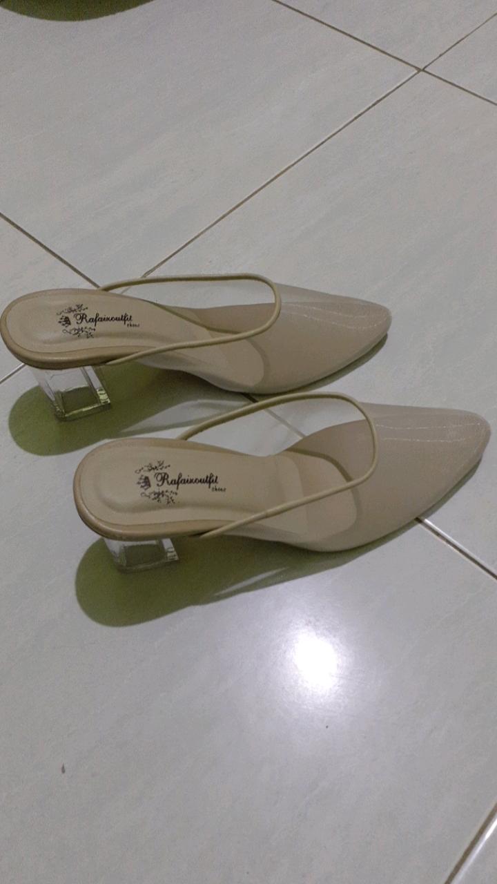 Sepatu Rossia Cream Wanita Sepatu Wanita