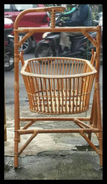 Ayunan Bayi Rotan Bonus Kasur / Box Bayi Model Ayun Maju Mundur-1