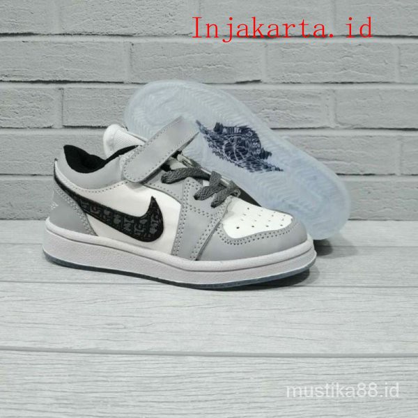 Sneaker kid. Sepatu Anak Air jordan dior low tali perekat NhIh