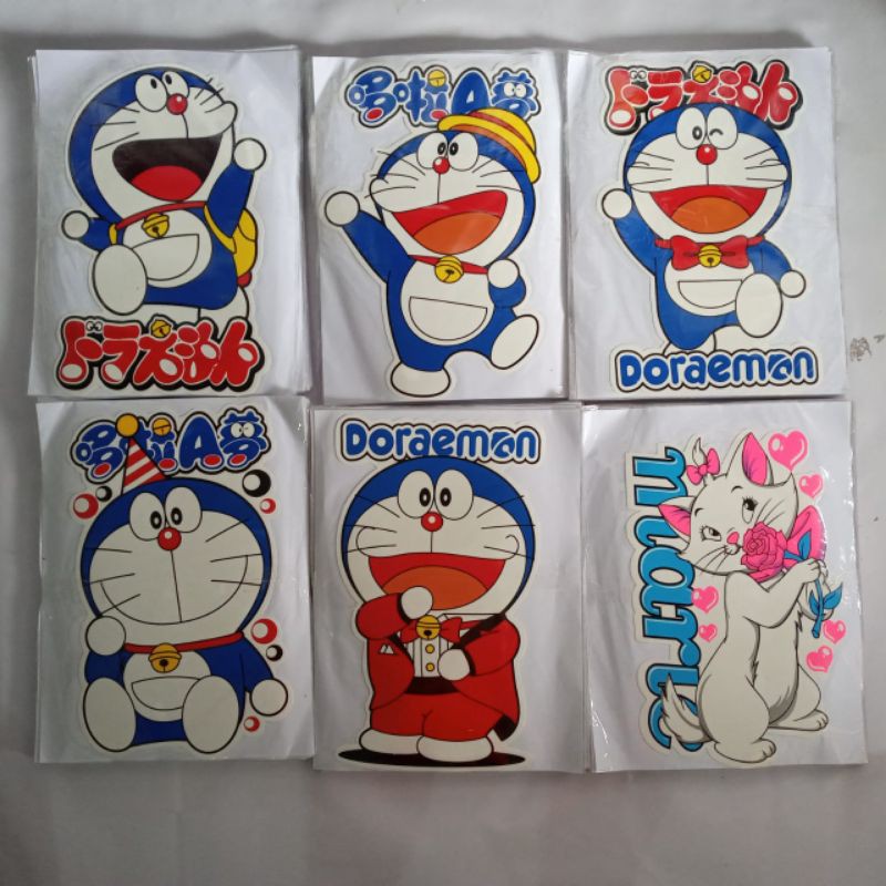 

sticker vinyl jumbo karakter Doraemon hello Kitty di kaca mobil keren