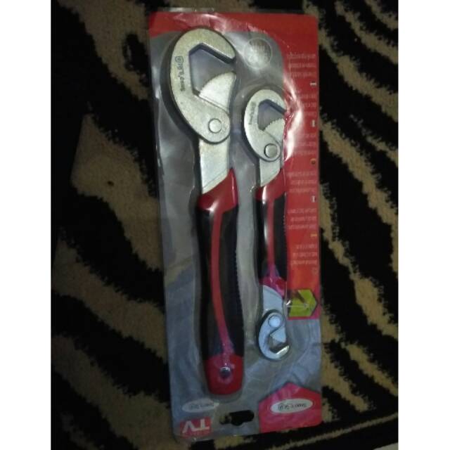 Kunci Inggris serba guna