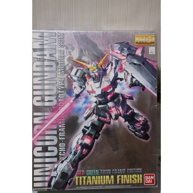 UNICORN GUNDAM FULL PSYCHO-FRAME PROTOTYPE MOBILE SUIT
