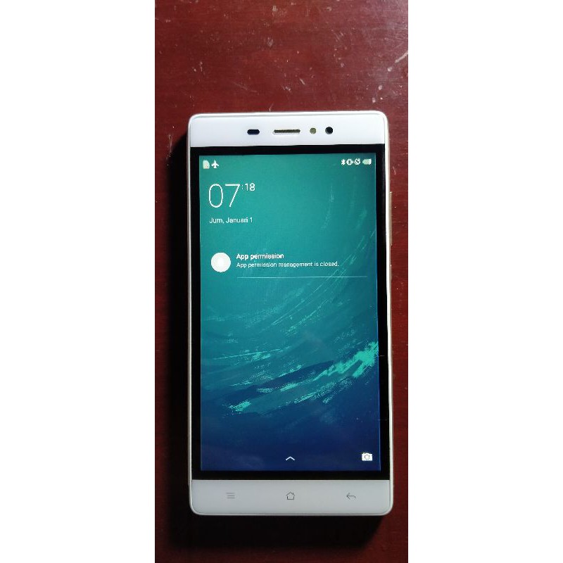 Hp minus Polytron 4G 501 ga bisa di sentuh