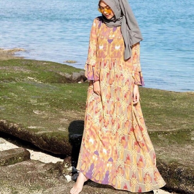 Ria Miranda Hera dress (pre❤️)