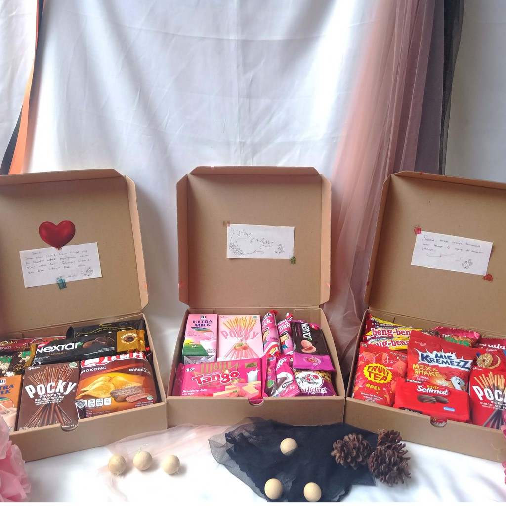 

Gift Box l Hampers Snack Box l Kado Ulang Tahun l Hadiah Ulang Tahun