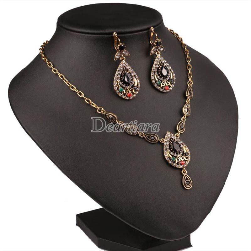 Set Perhiasan Kalung Berlian Imitasi Bentuk Tetesan Air Lapis Emas Gaya Vintage Untuk Wanita