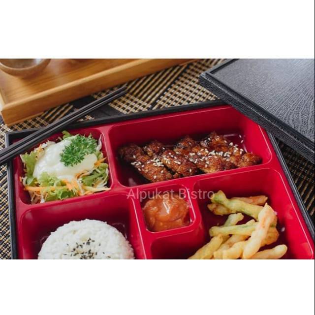 

Casual Elegant Bento Set