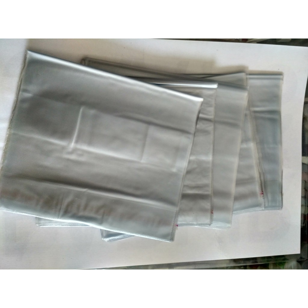 

Sampul Plastik Buku Kwarto Emboss/ Doff Dengan Perekat (1 lusin)