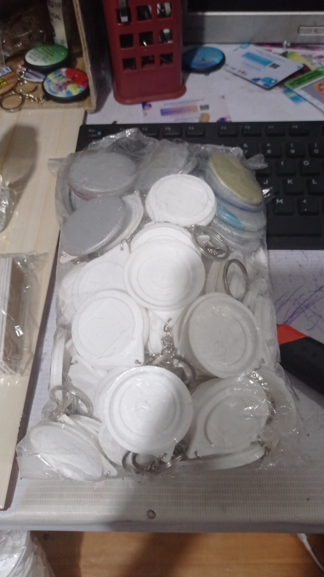 Bahan Baku Pin Gantungan 44 Mm ( Isi 100 Pcs )