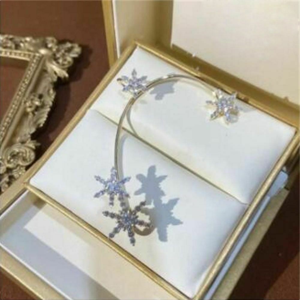 1pc Anting Klip Tanpa Tindik Bentuk Snowflake Untuk Wanita