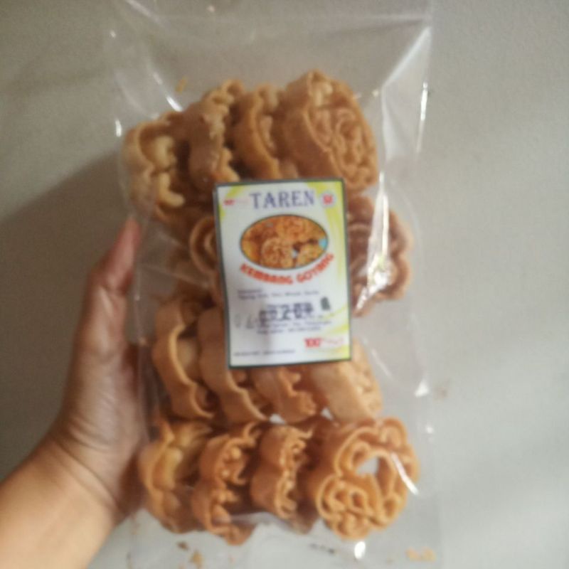 

Kue Kembang Goyang Taren