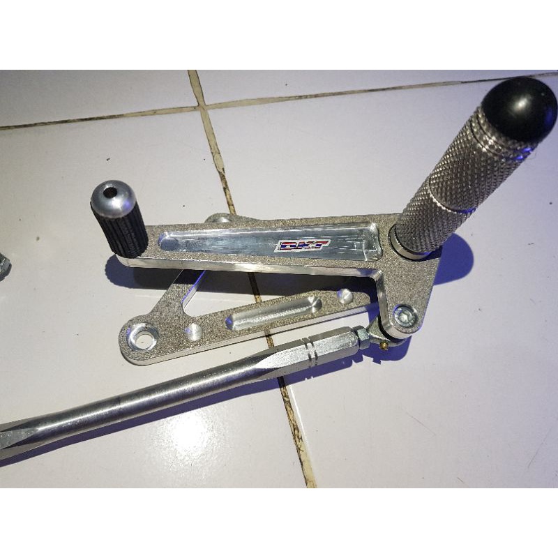 UNDERBONE DKT SATRIA FU SANBLAST/KULIT JERUK