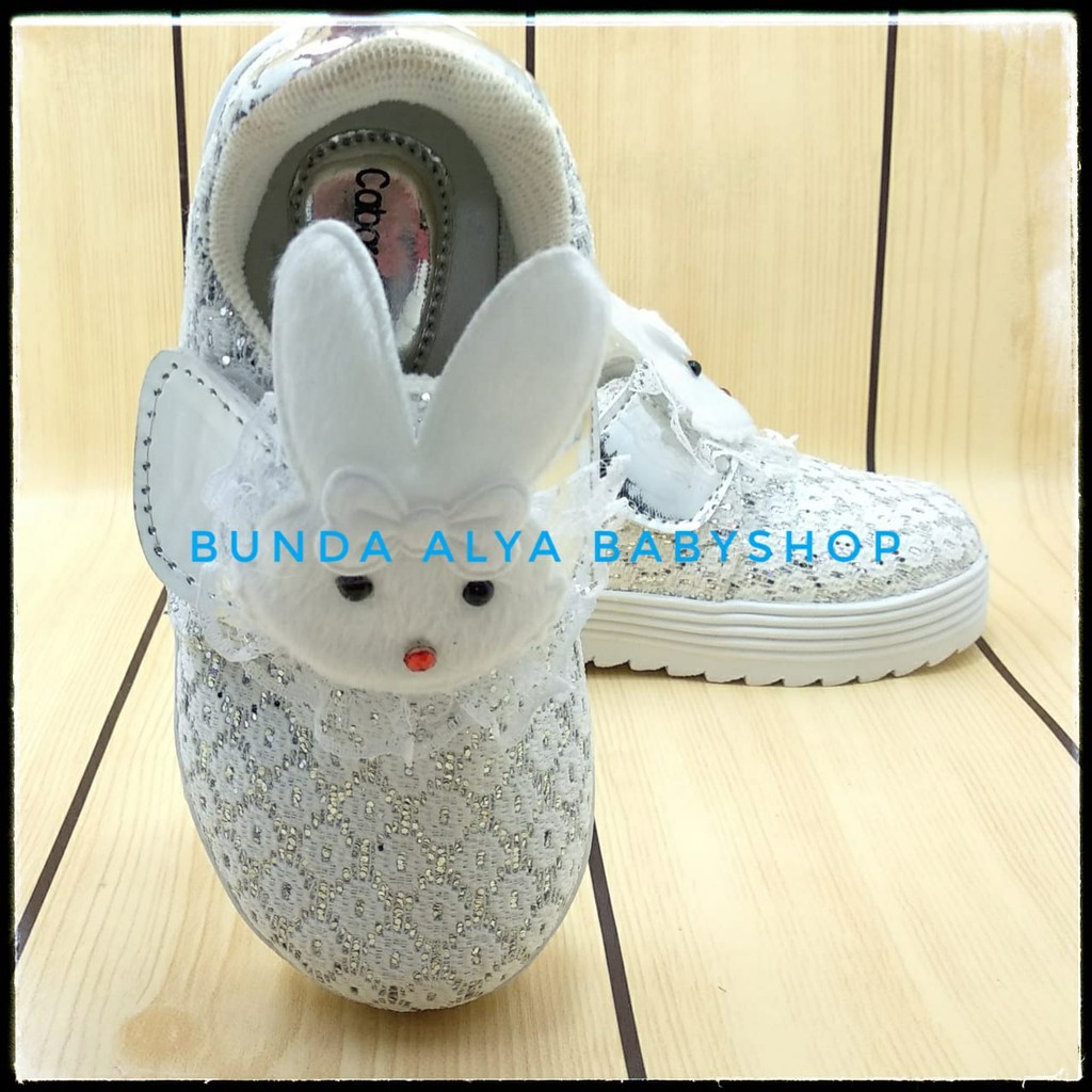 Sepatu Anak Perempuan Umur  4 Tahunan Boneka Kelinci PUTIH - Sepatu Anak Cewek TK PAUD Size 29 - 30