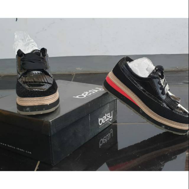 NEW Betsy Shoes Series Tarnia Oxford Size 38 Black Sepatu Wanita