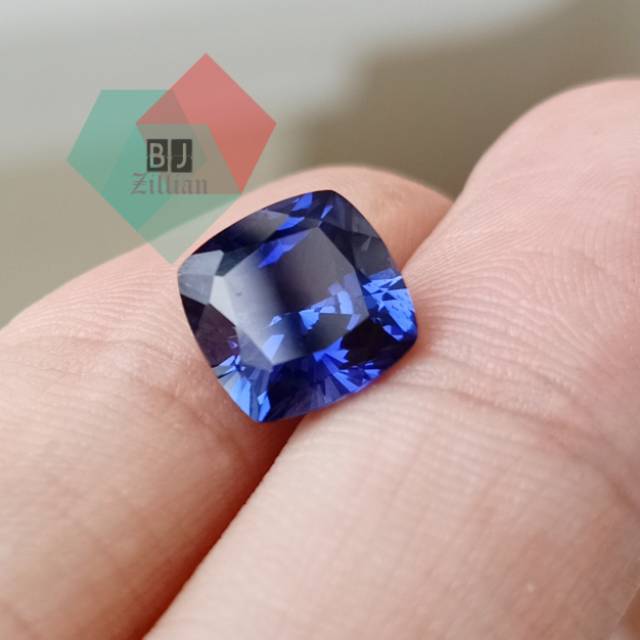 Permata Blue Safir Cushion Square Color Corundum Synthetic 9 mohs