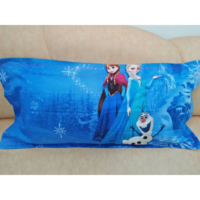 Sarung bantal cinta motif frozen,bahan katun jepang