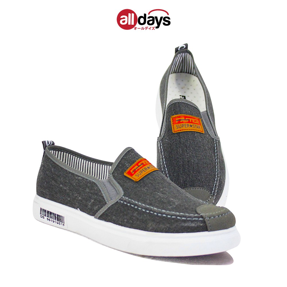 Sepatu Sneakers Slip On Casual Pria 2104-1067 Size 39-44