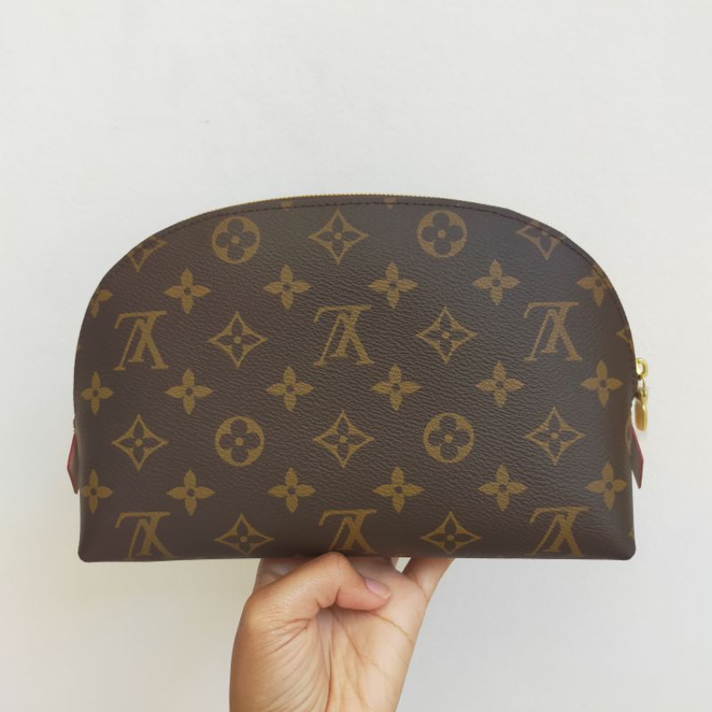 harga pouch lv