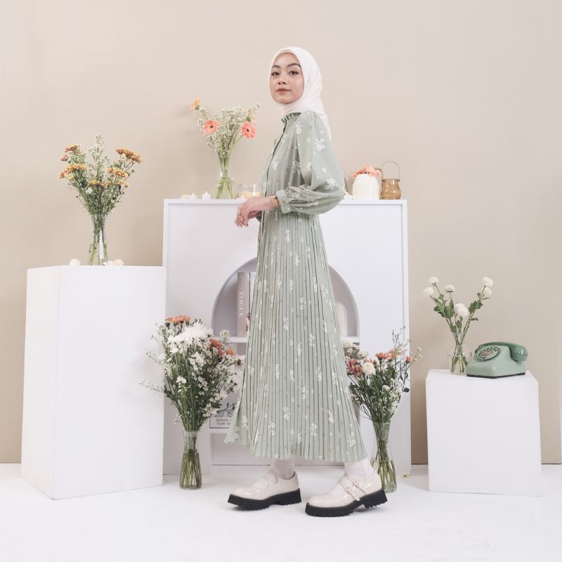 Tania Midi Dress Pistachio by Giyomi