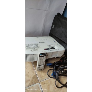 proyektor Epson EB s400