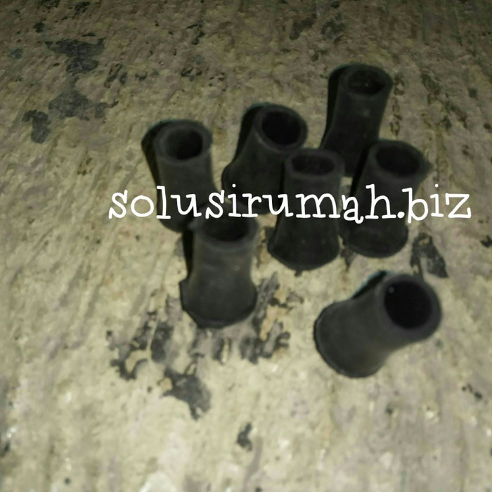 KAKI KARET BULAT 9MM(3/8)*T20MM HITAM MASUK LUAR PIPA SS GELAS STAINLE