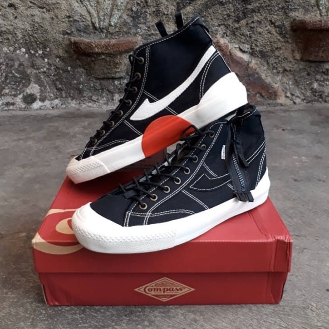 Sepatu Compass R&D Proto Hi