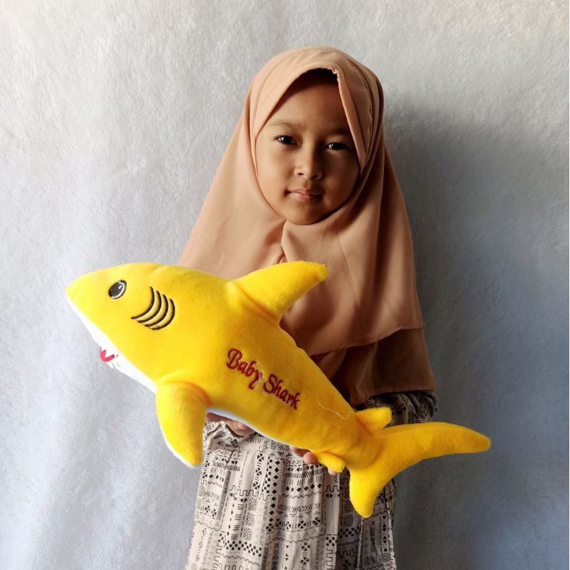 Boneka ikan hiu baby shark S murah