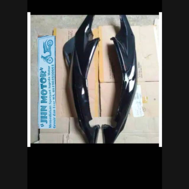 Body belakang Satria FU Lama FU Barong hitam polos