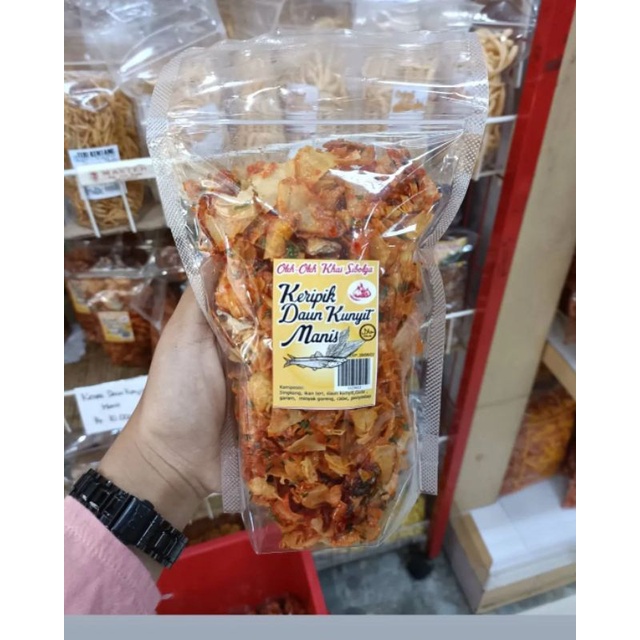 

keripik daun kunyit manis