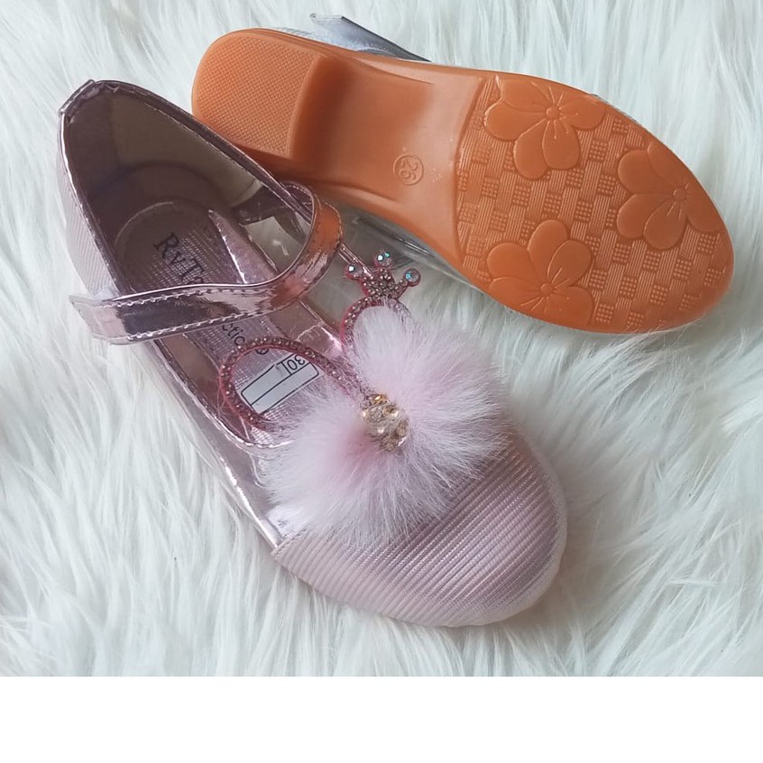 sepatu anak perempuan terbaru pareasi bulu import masa kini