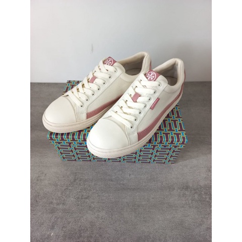 SEPATU TORY BURCH CLASSIC COURT SNEAKERS