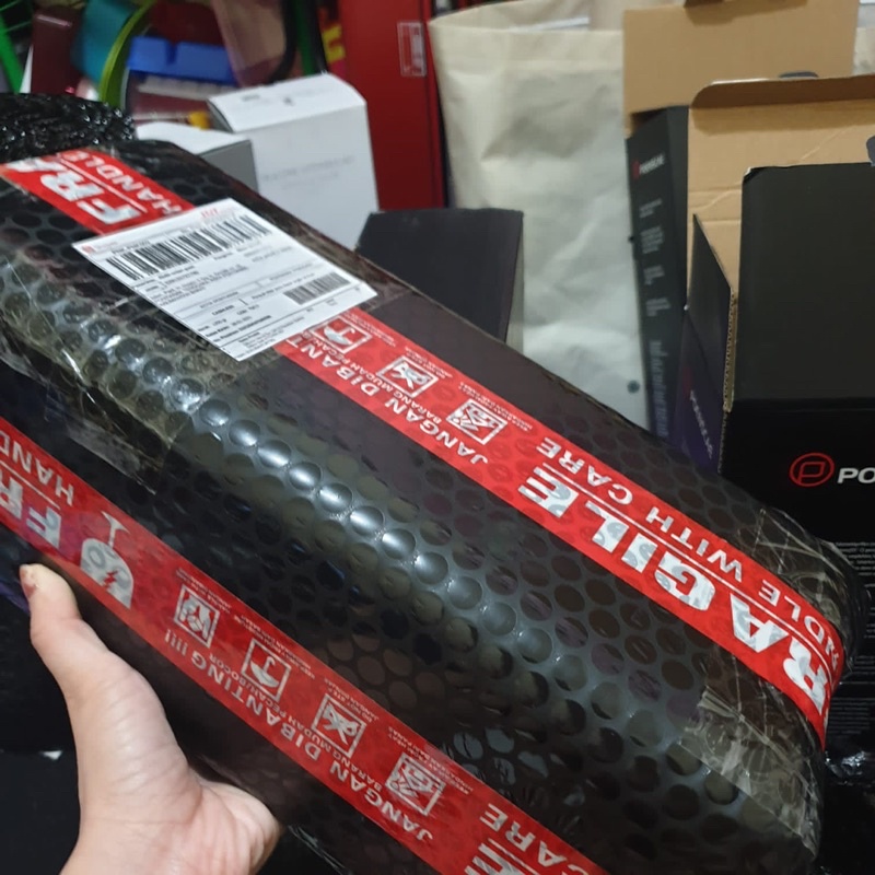 

Extra Bubble Wrap dan Packing Kado