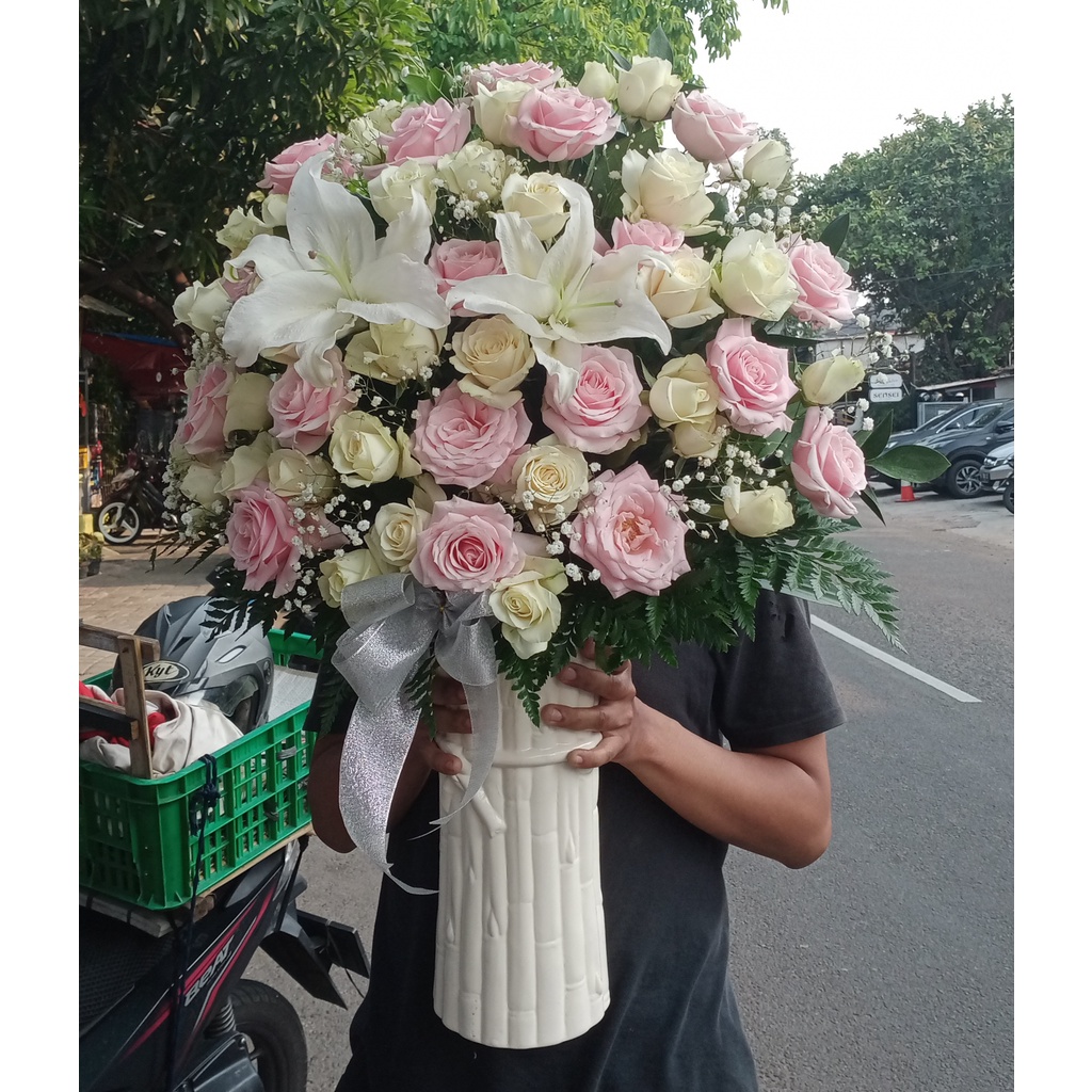 RANGKAIAN BUNGA SEGAR | BUNGA SEGAR VAS | BUNGA MAWAR SEGAR