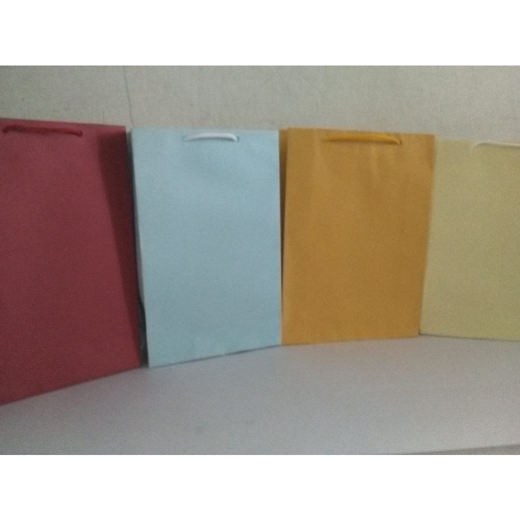 

Paperbag Polos Warna Uk 15x6x22