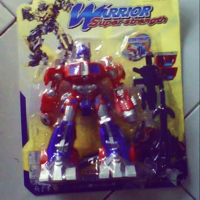 Mainan robot optimus prime