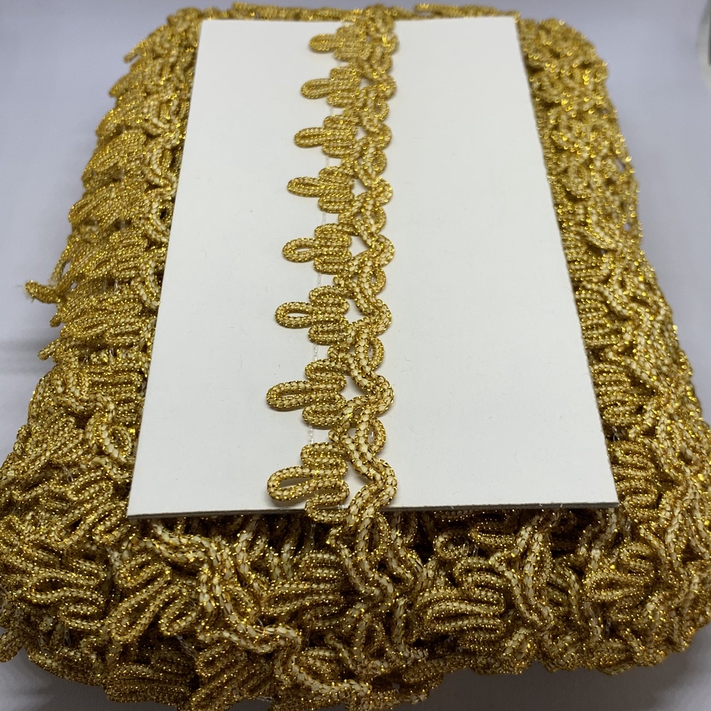 RENDA MAHKOTA WARNA EMAS