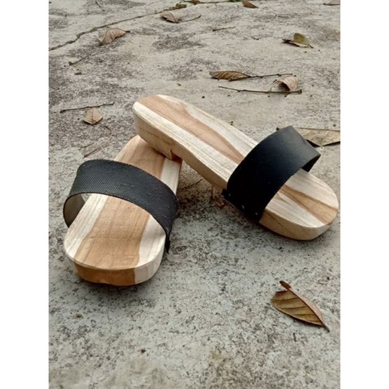 [TERMURAH] Sandal bakiak gempiak kayu / sandal wudhu / sandal musholla / sandal kayu